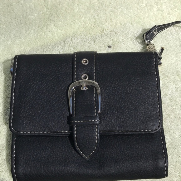 Le Tique  wristlet black and silver hardware defect see picture - Picture 3 of 10